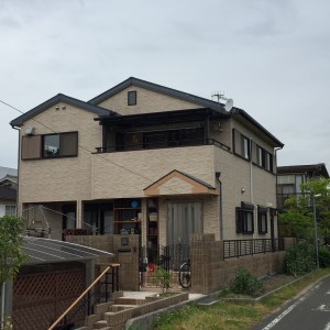 姫路市　高い遮熱性・耐候性塗料を、屋根・外壁に！3色使いの塗装工事で、大変身。