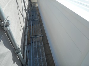 とにかく夏が暑い！遮熱・断熱塗料ガイナを金属サイディングと金属屋根に塗装　姫路