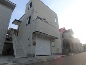 高砂市3階建て　遮熱・断熱・遮音・空気も綺麗にしてくれるGAINA塗装！屋上防水工事