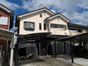 太子町　モダンなモノトーンでモルタル外壁塗装と屋根の苔をしっかり洗浄して塗り替え