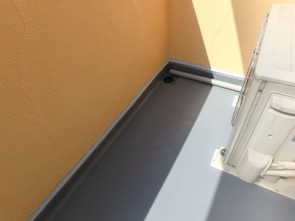 ご縁に感謝しています。ベランダ防水工事見違えるほどキレイになりました!