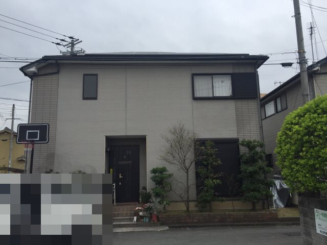 姫路市　外壁の四隅（コーナー）をグレーのツートン、屋根をチャコールに塗り替えカッコイイお家に