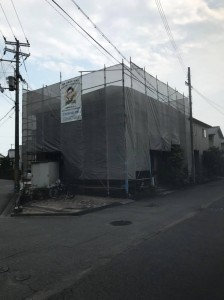 姫路市　外壁の四隅（コーナー）をグレーのツートン、屋根をチャコールに塗り替えカッコイイお家に