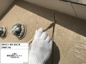 三木市　防カビ塗料を添加したクリア塗装仕上げで、デザイン性の高い外壁の模様を活かして、永く輝いて。