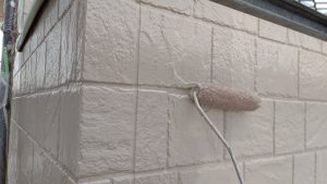 高砂市　外壁の模様仕上げ2色塗り再現工法、屋根塗装にガイナを使用
