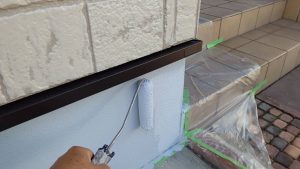 高砂市　外壁の模様仕上げ2色塗り再現工法、屋根塗装にガイナを使用