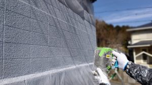 姫路市　コンクリートブロック塀の塗装で暗い印象から明るい印象へ！
