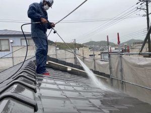 雨漏りと古くなった外観を瓦屋根の葺き替え・外装リフォームでシックに大変身！姫路