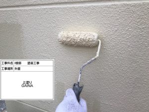 ガイナ屋根塗装はグレー、外壁ツートンカラーのマットな仕上がり　姫路　