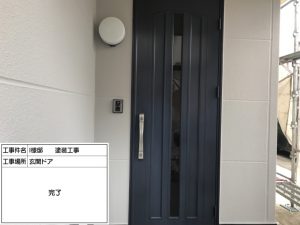 ガイナ屋根塗装はグレー、外壁ツートンカラーのマットな仕上がり　姫路　