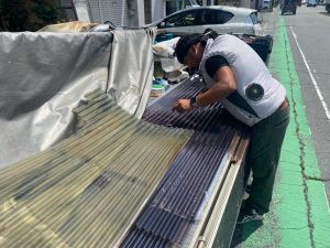 宍粟市　屋根カバー工法で雨漏りとさよなら！外壁の傷みも徹底補修し、落ち着いた人気色の塗装工事