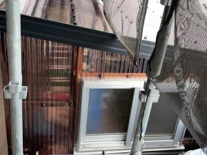 宍粟市　屋根カバー工法で雨漏りとさよなら！外壁の傷みも徹底補修し、落ち着いた人気色の塗装工事