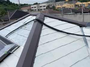 三木市　天窓や太陽光パネルのある屋根の下地強化と遮熱フッ素塗装