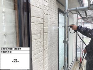 宍粟市　コケ・カビ分解除去、光触媒塗料インラッシュコート外壁塗装！鉄部や付帯部フッソ塗料仕上げ