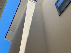 【姫路市・屋根外壁塗装してから１年】外壁のひび割れやコケ・軒天のカビ・屋根の色あせに悩まされた１年前