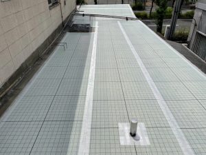 姫路市　雨漏り調査！社屋の雨漏り修理、屋上防水（ウレタン）工事