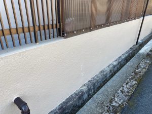 【姫路市　外壁塗装から1年】コケなどの汚れや剝れていた外壁に悩んでいたのに…