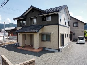 丹波市　カラーシミュレーションを活用して人気のグレー系へ大変身した外壁塗装