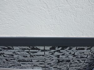 【姫路市　屋根外壁塗装工事から３年】多彩色塗装仕上げの外壁に艶感控えめな屋根塗装