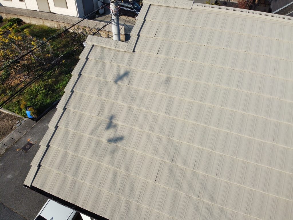 【姫路市　屋根外壁塗装工事から１年】カビコケ汚れを徹底的に洗浄し、遮熱塗料仕上げの屋根塗装、超低汚染長持ち塗料の外壁塗装工事