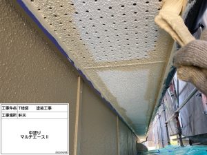 姫路市　コケ・カビ汚れスッキリきれいに！柔らかいベージュ(クエリー)に外壁塗り替え
