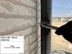 外壁はグレーの濃淡で多彩模様仕上げ・スレートグレーに屋根塗装_姫路市