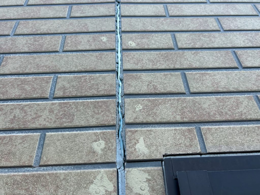 2色塗りでレンガ風を再現した外壁塗装と屋根塗装 姫路市