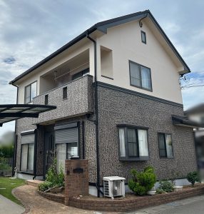 1階ダブルトーン塗装・2階ワンカラー外壁塗装_姫路市