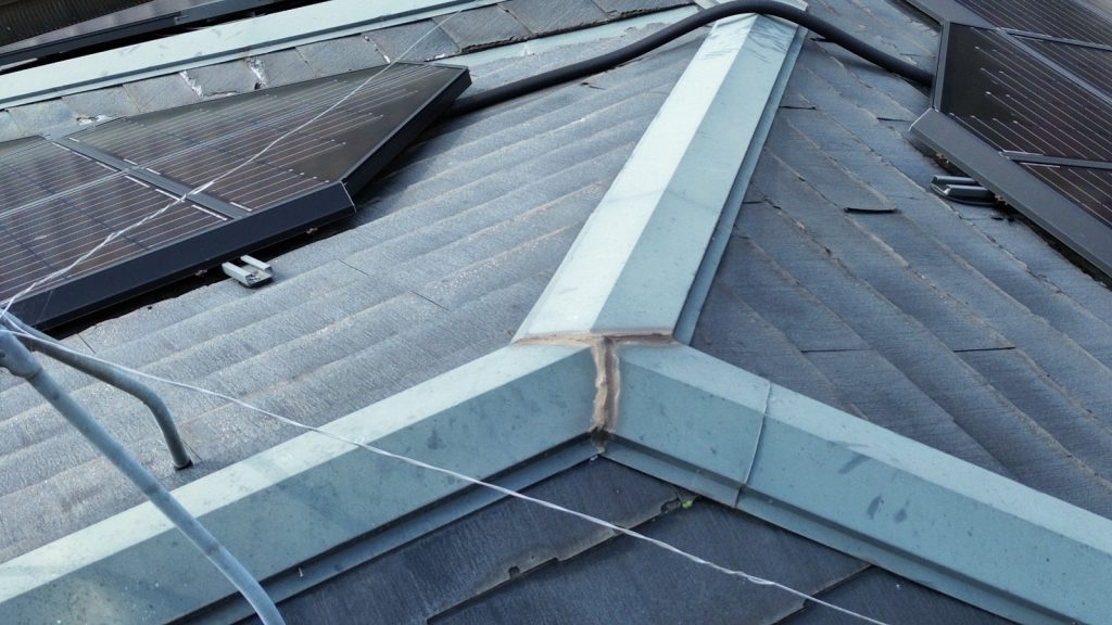 レンガ調サイディングがダブルカラー工法でおしゃれな仕上がりに！屋根カバー工事_たつの市