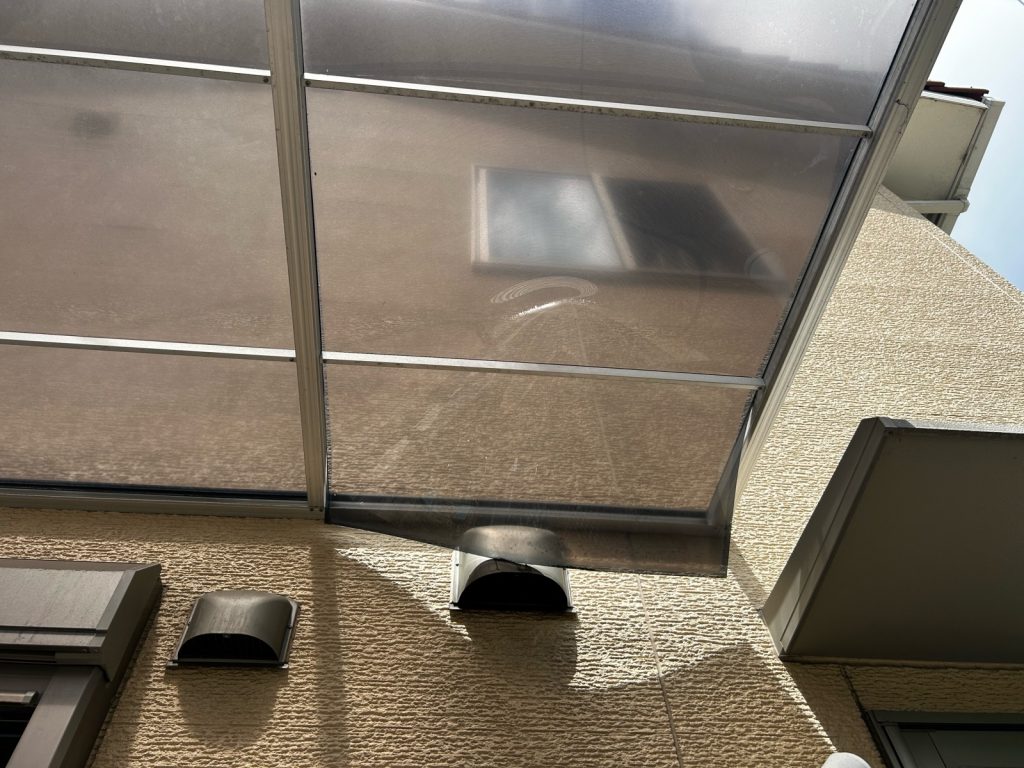 ナチュラルからネイビー系に雰囲気を変えた外壁塗装 太子町