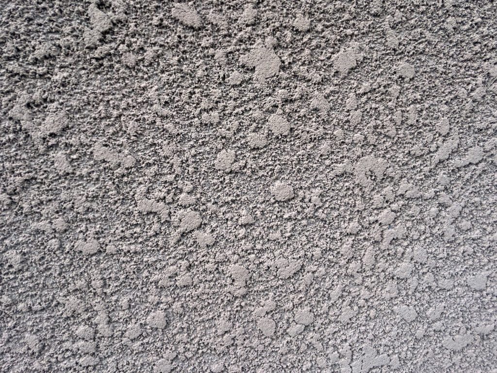 ひび割れ補修と塗装で住まいをシックに生まれ変わらせる|姫路市