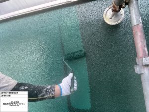 グリーン×ホワイトに猫の門柱が映える!おしゃれな外壁・屋根塗装|三木市