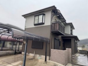 ひび割れ補修と塗装で住まいをシックに生まれ変わらせる｜姫路市