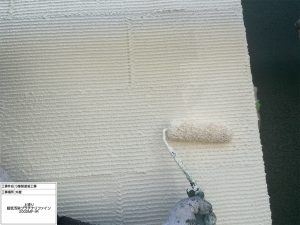 グリーン×ホワイトに猫の門柱が映える!おしゃれな外壁・屋根塗装|三木市