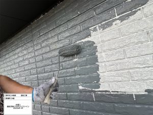 レンガ調からシックなグレーへ!単色でクールに魅せる外壁・屋根塗装|太子町