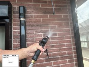 レンガ調からシックなグレーへ!単色でクールに魅せる外壁・屋根塗装|太子町